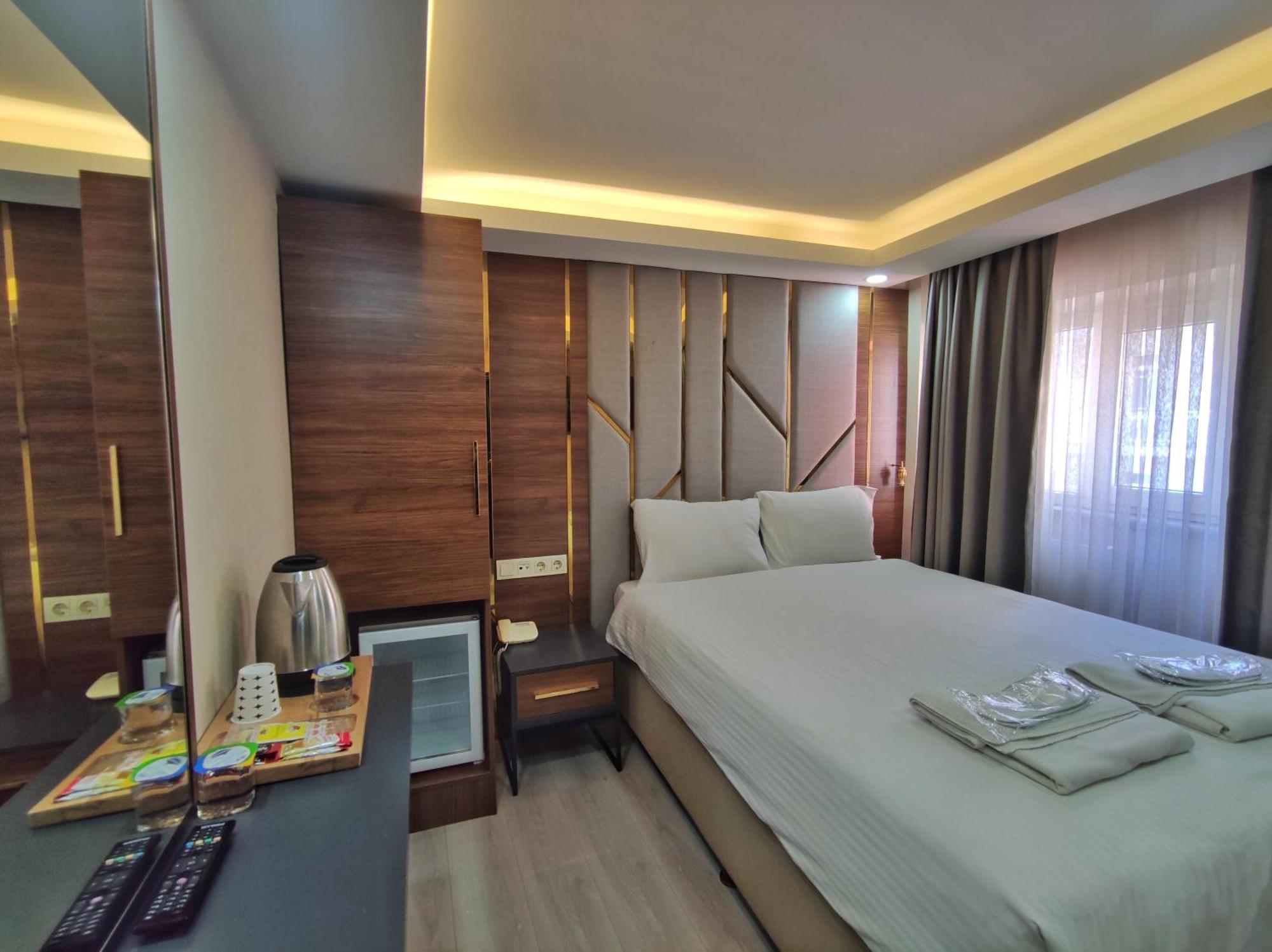 The Golden Pera'S Hotel & Spa Истанбул Екстериор снимка