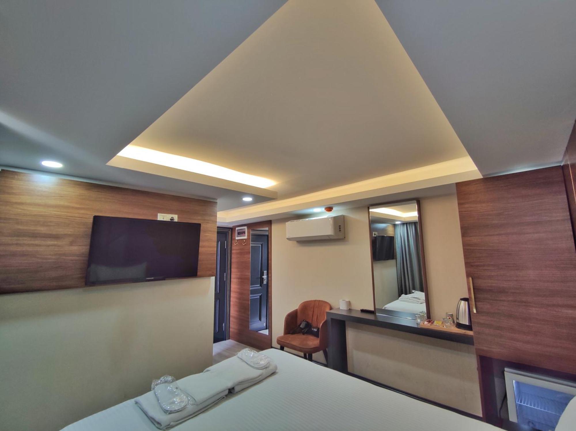 The Golden Pera'S Hotel & Spa Истанбул Екстериор снимка