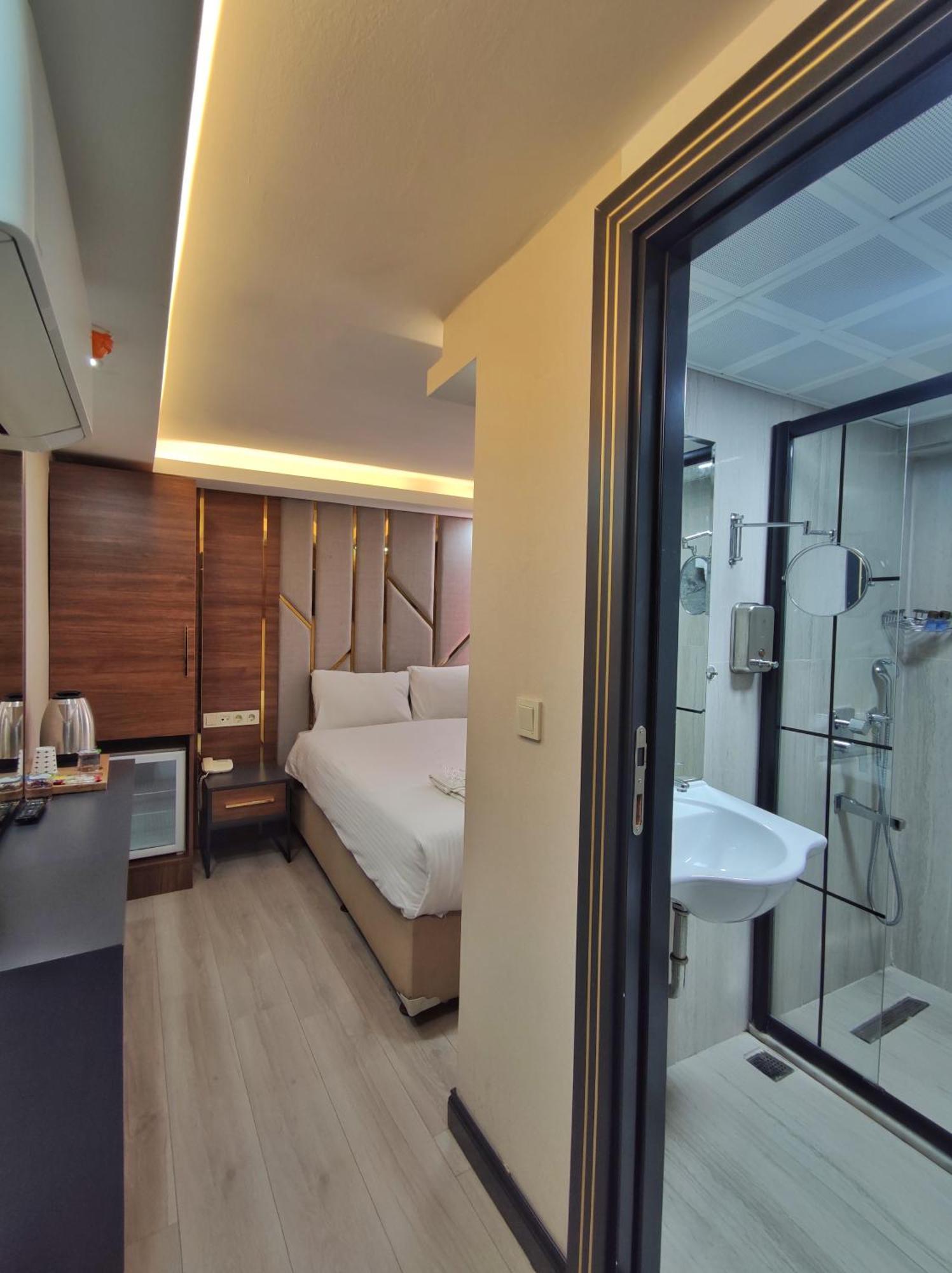 The Golden Pera'S Hotel & Spa Истанбул Екстериор снимка